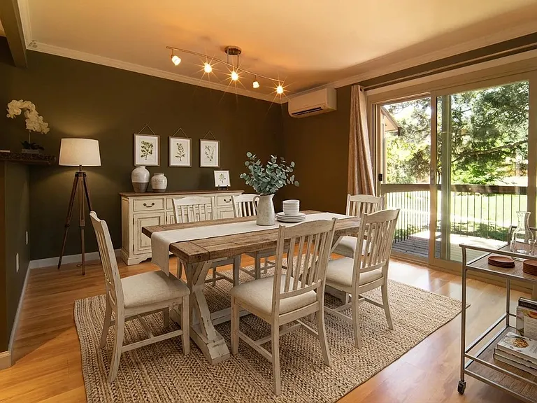 4220 Greenbriar Blvd — Photo 2