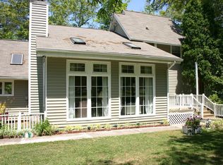 1630 Canal Ln, Dandridge, TN 37725