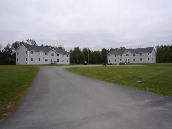 18 Newcomb Ln #A, Levant, ME 04456