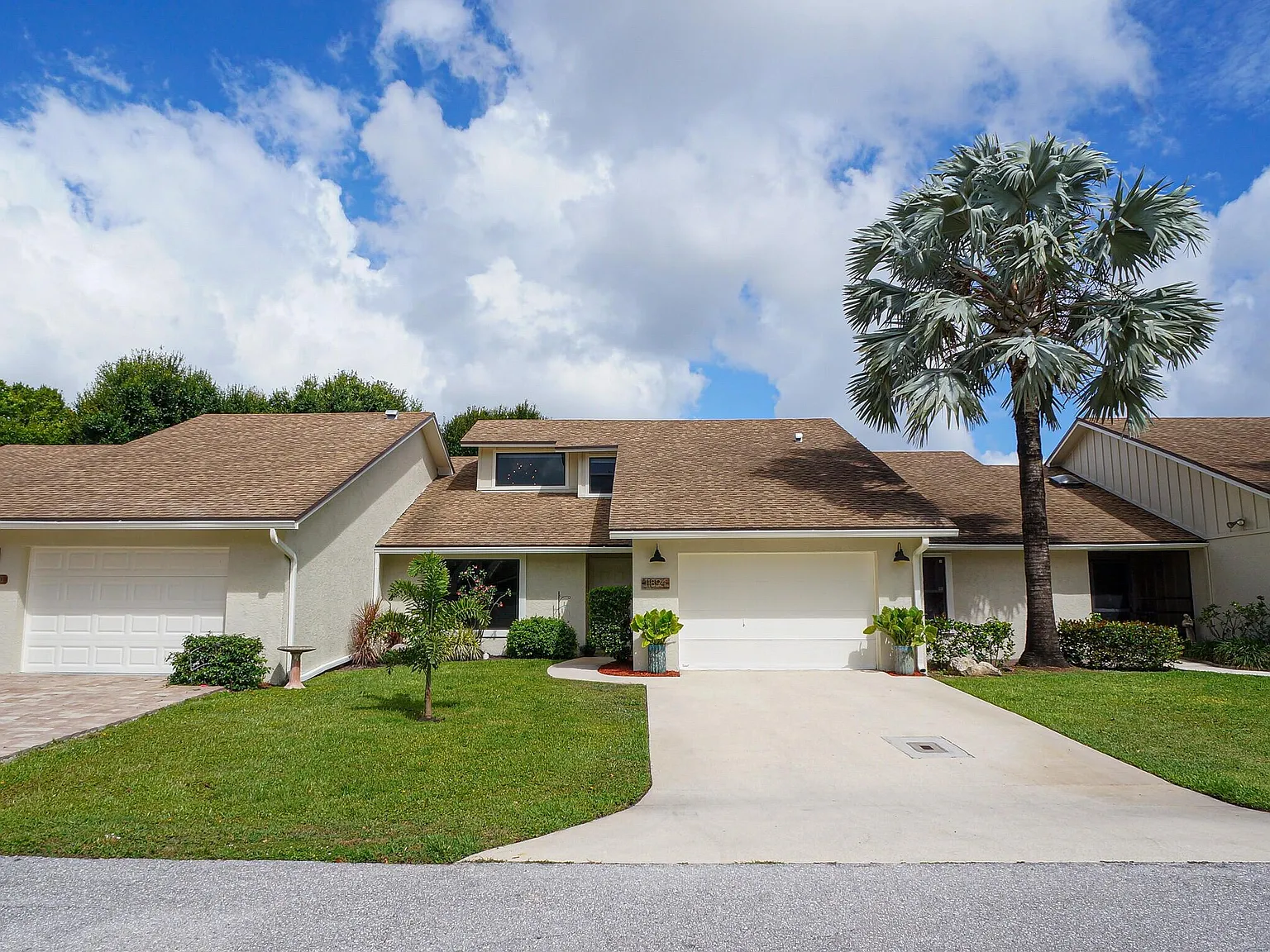 3 bed, 2.5 bath, 1720 sqft, $3,800 — Photo 2