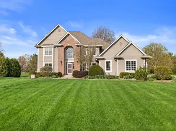 N64W27266 Maple STREET, Sussex, WI 53089