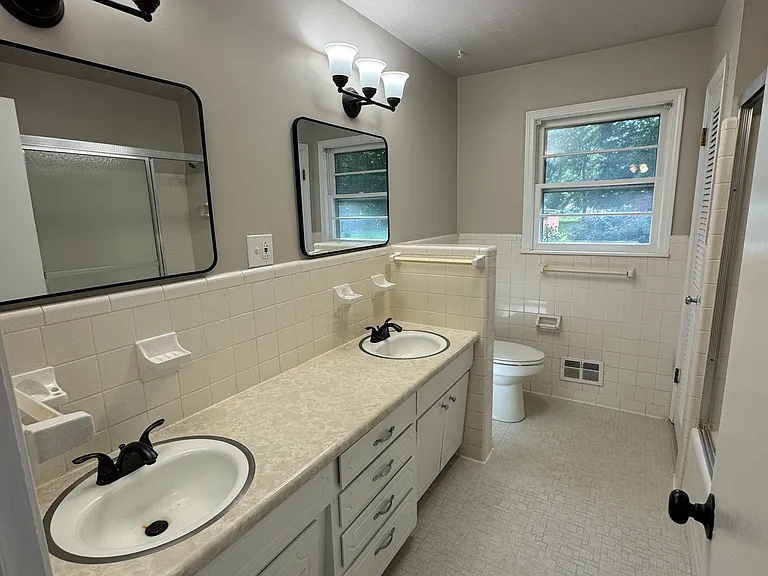 4245 Pecan St — Photo 9