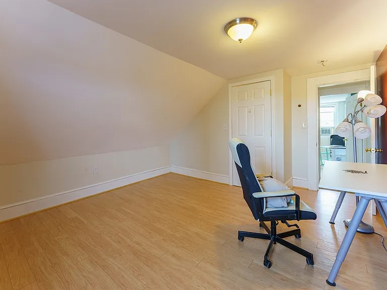 94 Cushing St #4 — Photo 8