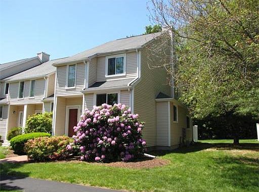 2nd image of 27 Gaslight Ln