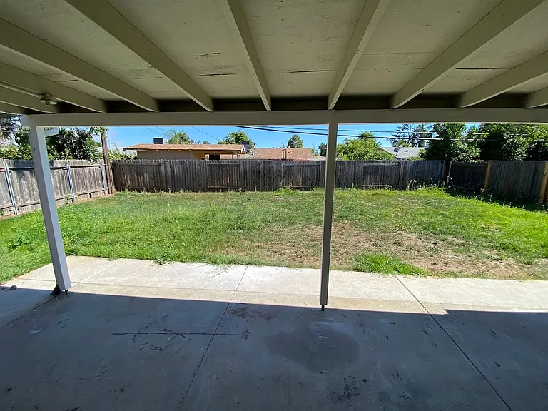 9898 Meteor Dr — Photo 21