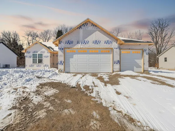 4255 Huntinghorne Dr, Janesville, WI 53546