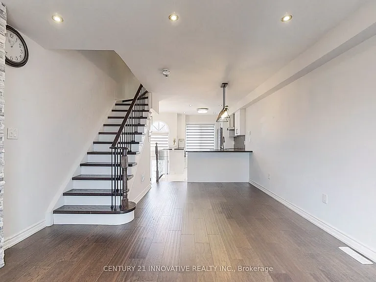 1635 Pickering Pkwy #18 — Photo 7