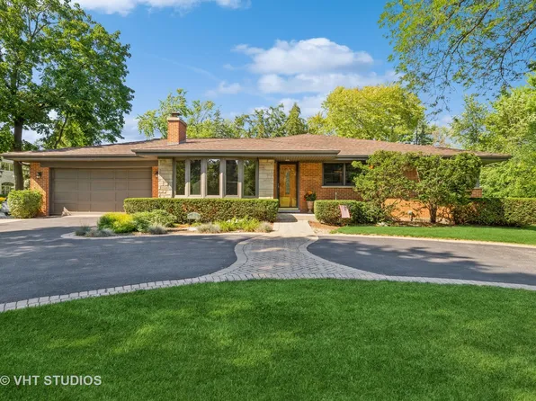 410 E Camp McDonald Rd, Prospect Heights, IL 60070