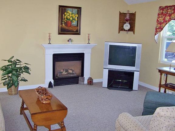 5th image of 67 Crystal Water Dr
