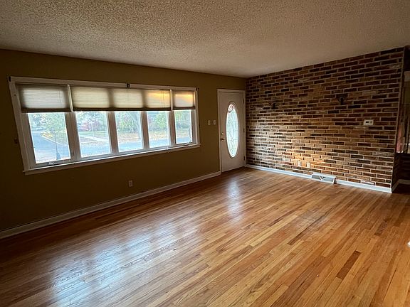3rd image of 1913 Bonita Ave