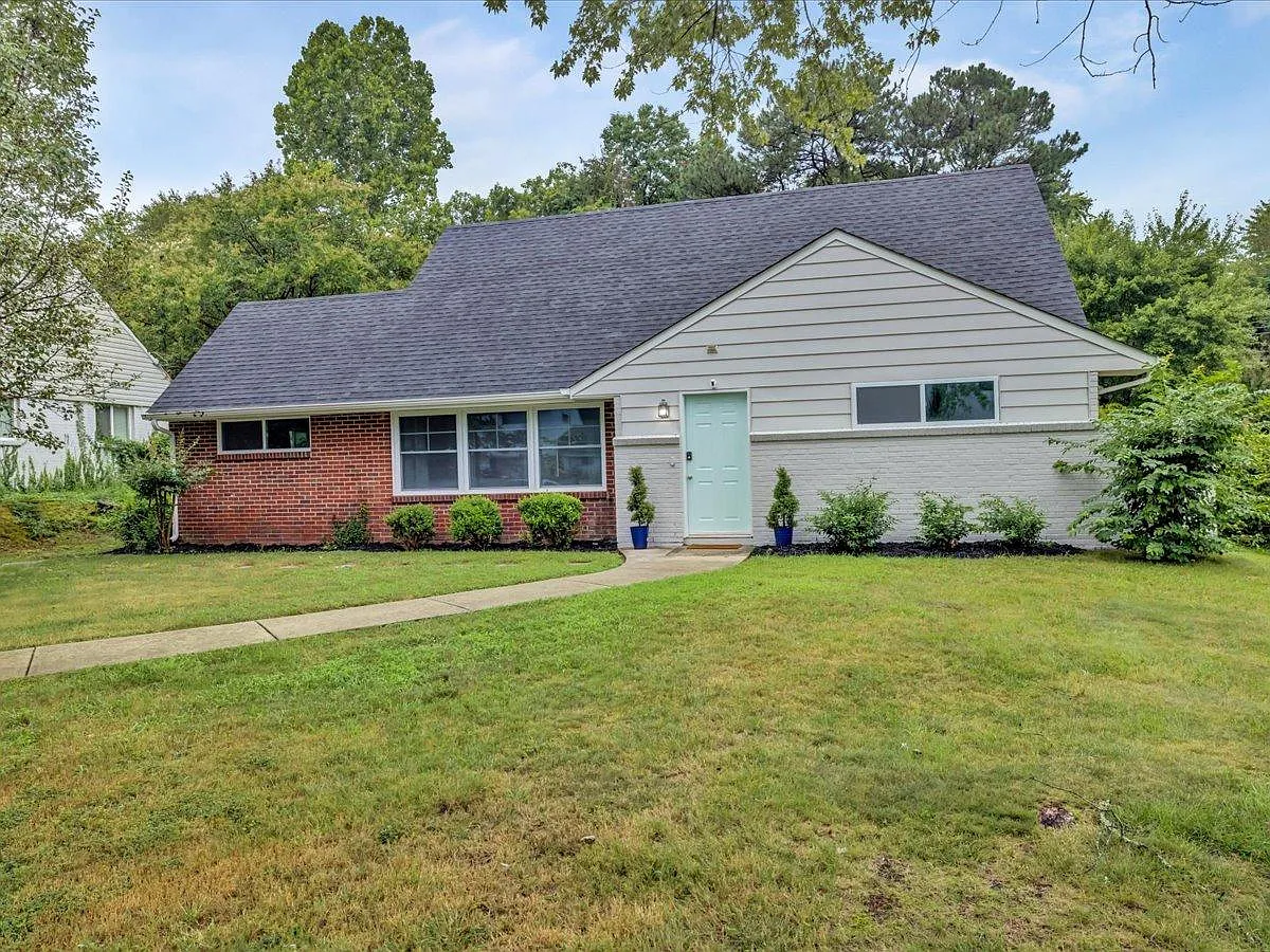 Building Photo - 1308 Vassar Rd
