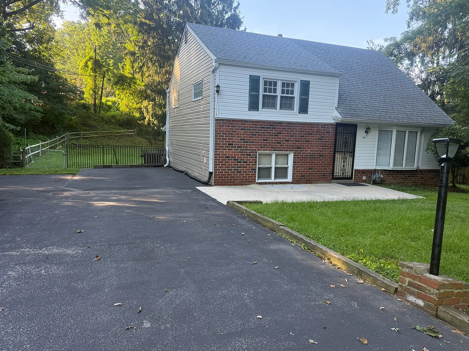 697 Old Marple Rd — Photo 2