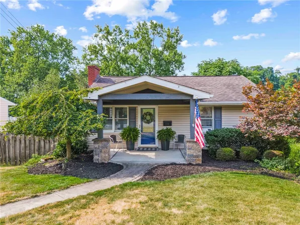 800 Kerry Hill Dr, Pittsburgh, PA 15234