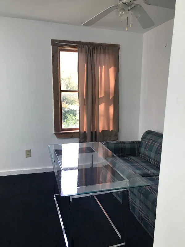 3 bed, $1,200 — Photo 4