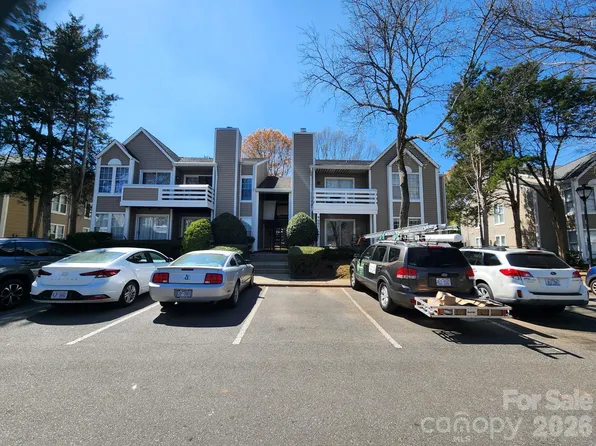 9607G Vinca Cir, Charlotte, NC 28213