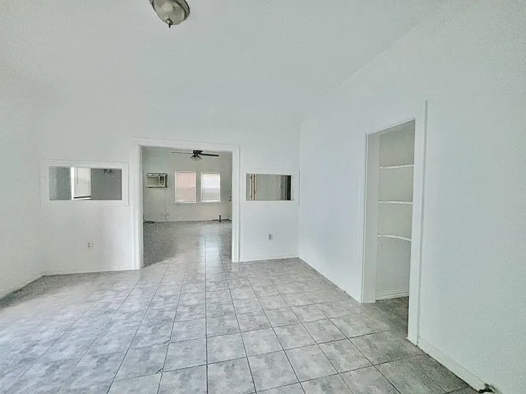 6124 Goforth St — Photo 5