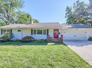 7717 Briar St, Prairie Village, KS 66208
