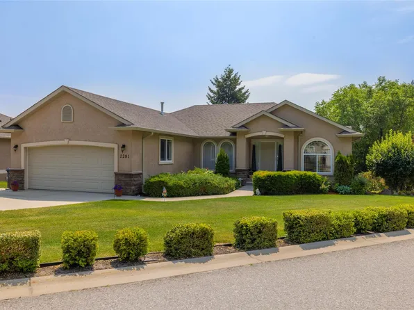 2281 Shannon Heights Ct, West Kelowna, BC V4T 2V2