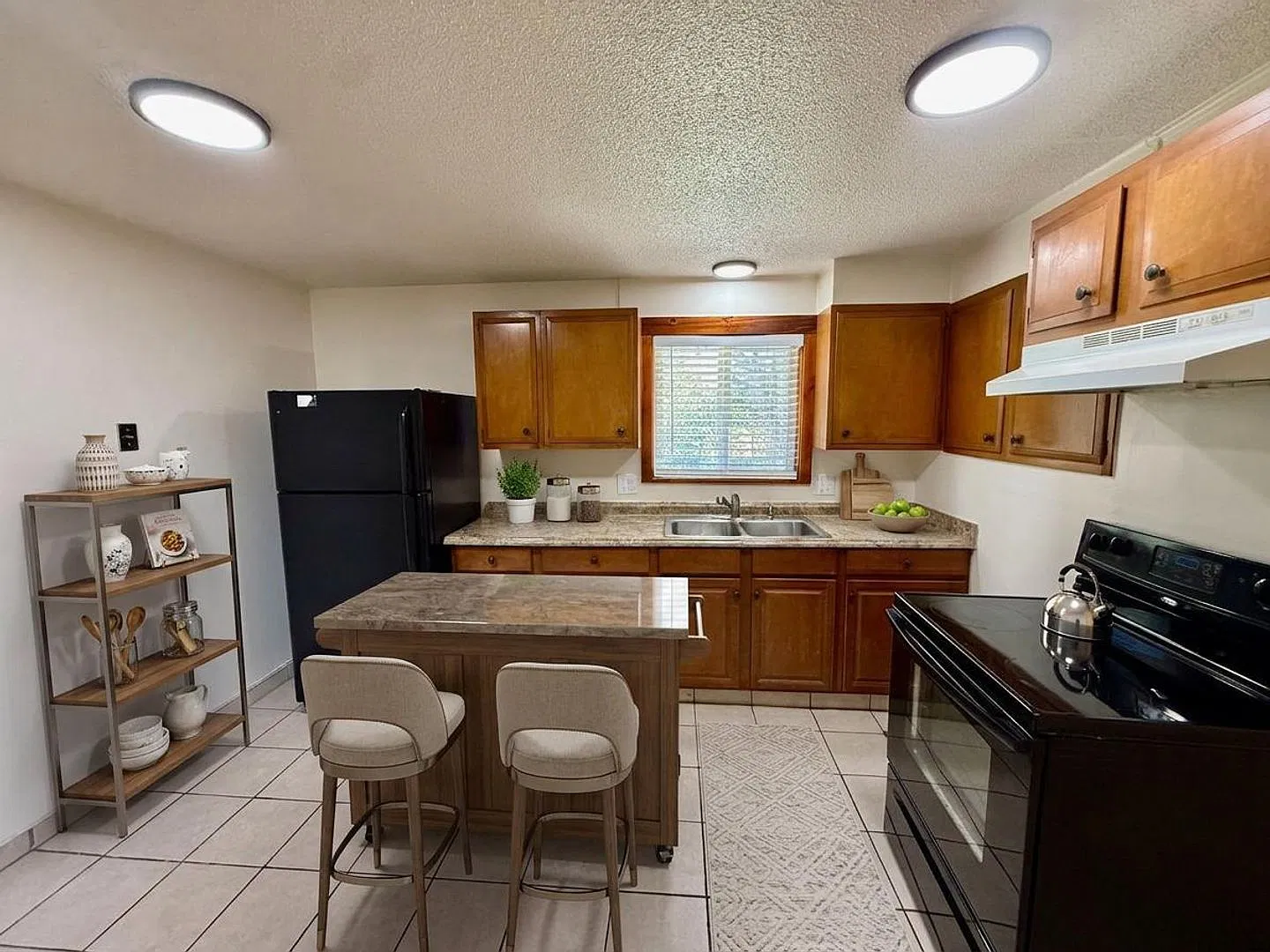 2 Bedroom, 1 Bath Duplex on Outskirts of Loveland, CO — Photo 1