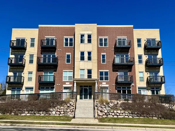 1220 East Locust STREET #305, Milwaukee, WI 53212