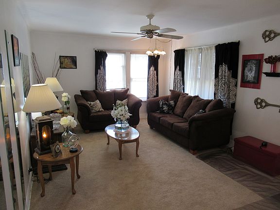 4th image of 16333 Clifton Park Ave