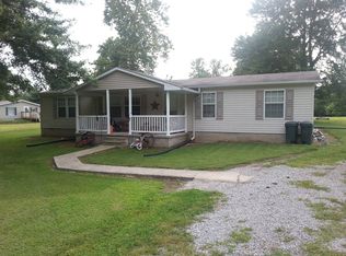 13411 N Stanford Ln, Opdyke, IL 62872