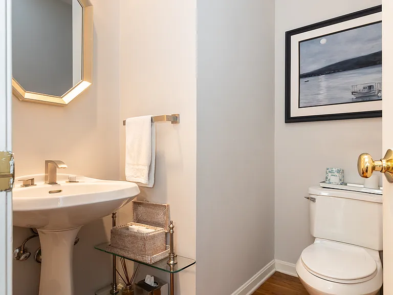 8809 Saunders Ln — Photo 17