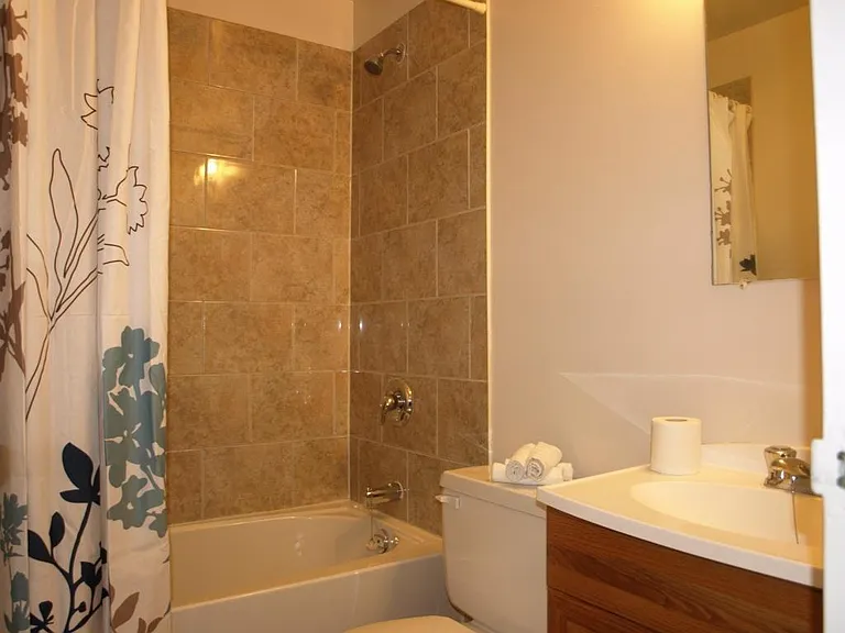 100 Kent Ct — Photo 13