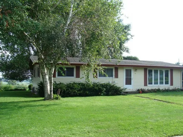 20 E Summit St, Markesan, WI 53946