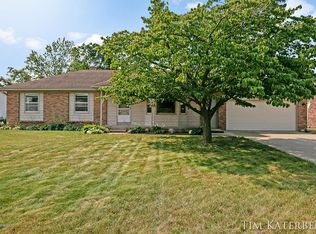 2584 Sun Valley St, Jenison, MI 49428