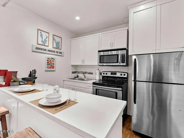 513 W San Antonio Ave #3 — Photo 5