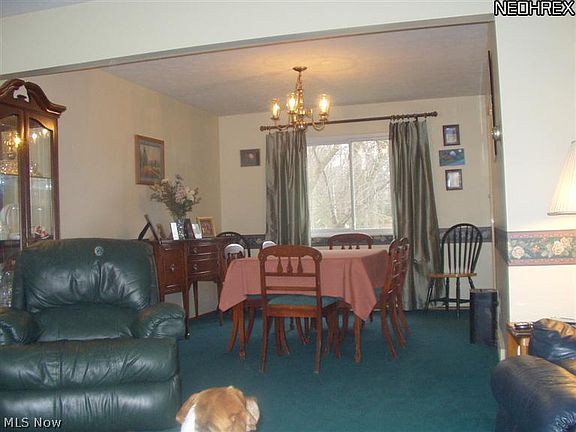 2nd image of 27363 Edgepark Dr