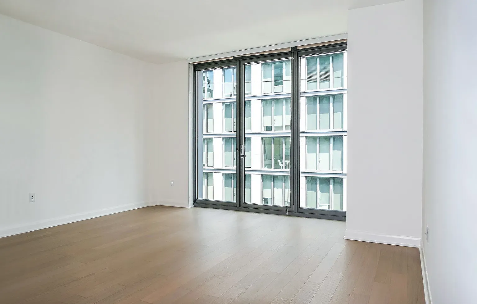 7 West 21st Street — Photo 2
