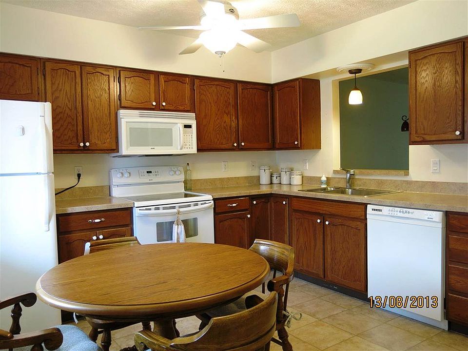 1st image of 205 Village Place Dr
