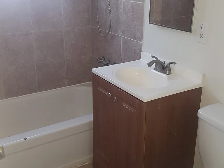 5815 Grove Ave #1-A — Photo 8