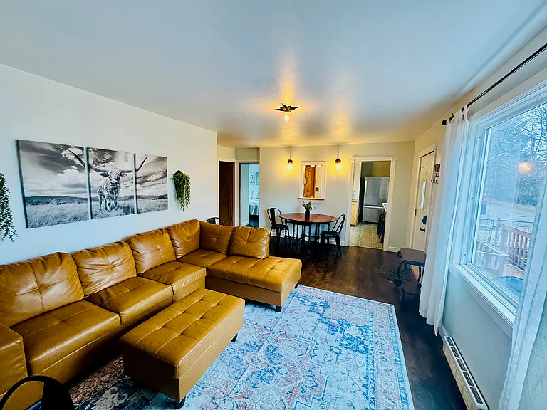 2428 Canyon Lake Dr — Photo 3
