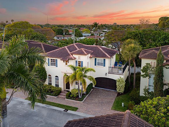 2nd image of 71 Via Poinciana Lane