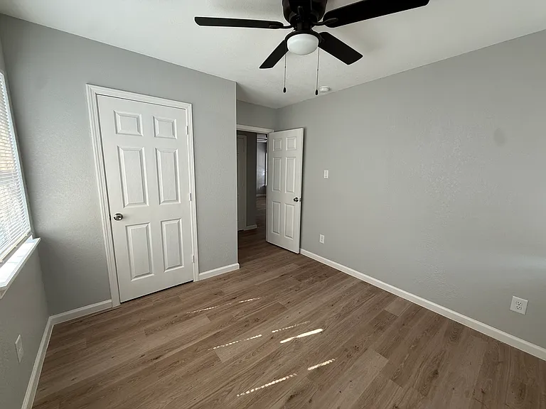 913 Paul St #B — Photo 8