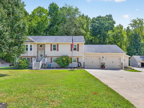 2475 Azalea Dr, Loganville, GA 30052