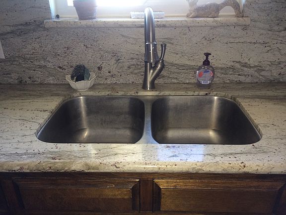 Beautiful granite in kitchen