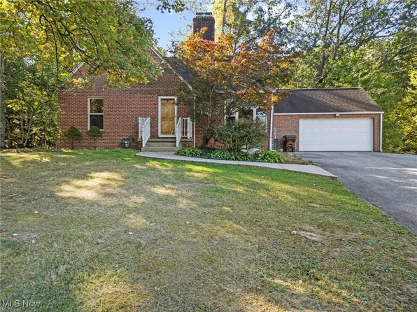 966 Nesbitt Rd, Northfield, OH 44067