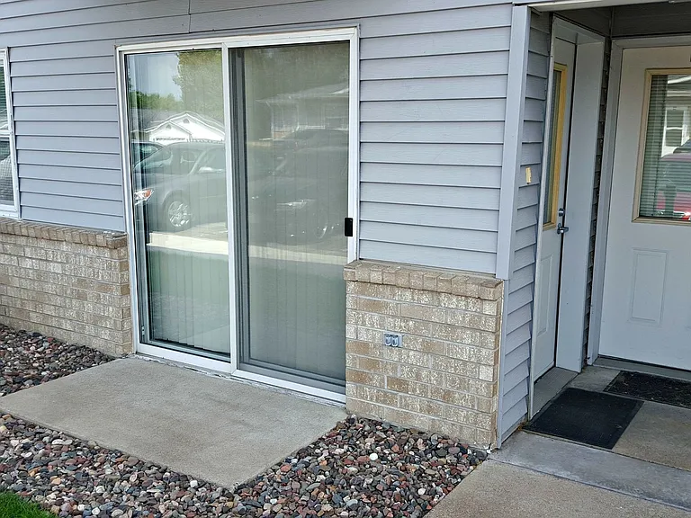 Pinedale Apartments and Red Cedar Townhomes — Photo 15