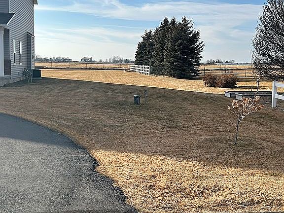 2nd image of 851 Heritage Rd