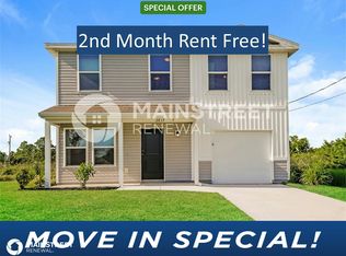 2817 23rd St W, Lehigh Acres, FL 33971