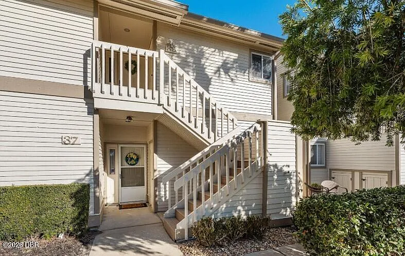 2 bed, 2.0 bath, 1300 sqft, $1,950 — Photo 3