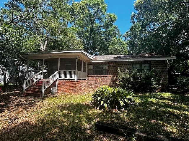 1st image of 229 Columbia Dr