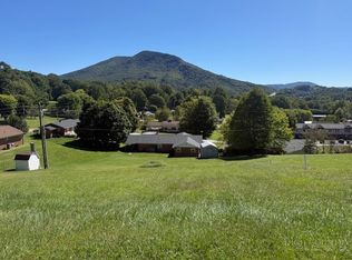 64 Knollview Dr, Jefferson, NC 28640