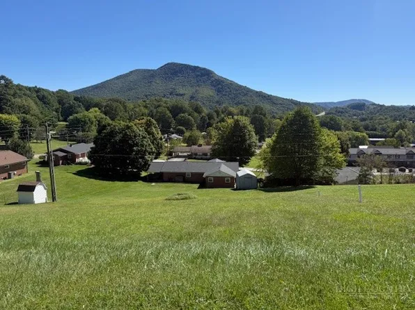 64 Knollview Drive, Jefferson, NC 28640