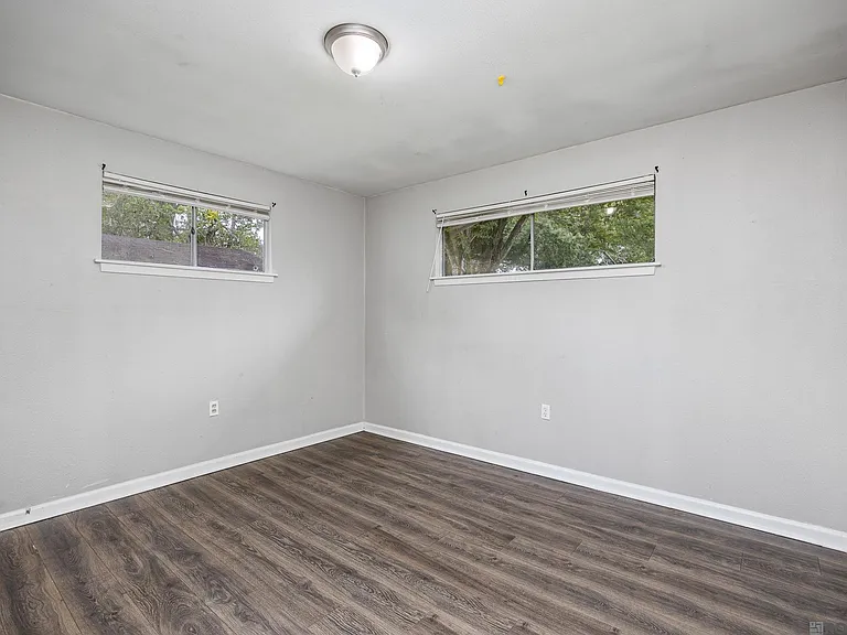 3661 Harrison St — Photo 22