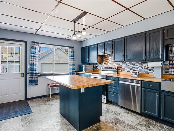 5th image of 626 Spring Street